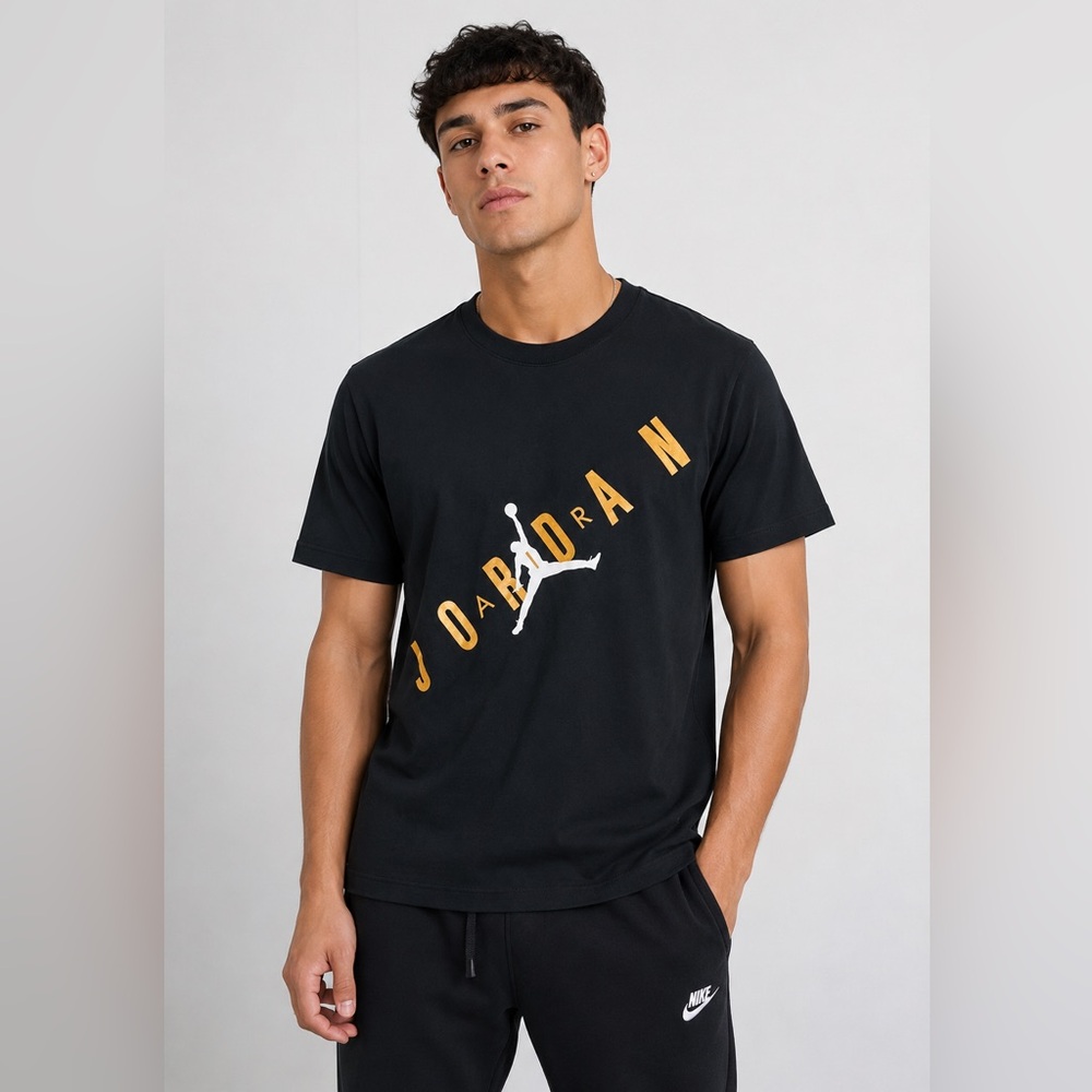 Jordan Graphic T Shirt Men’s Small Black Gold Jumpman Tee